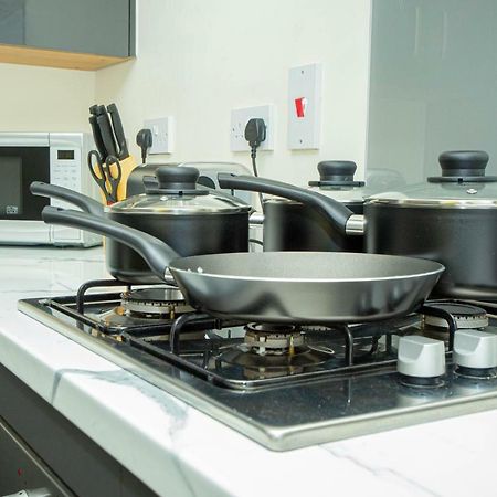 Lake View Apartment ノーザンプトン エクステリア 写真