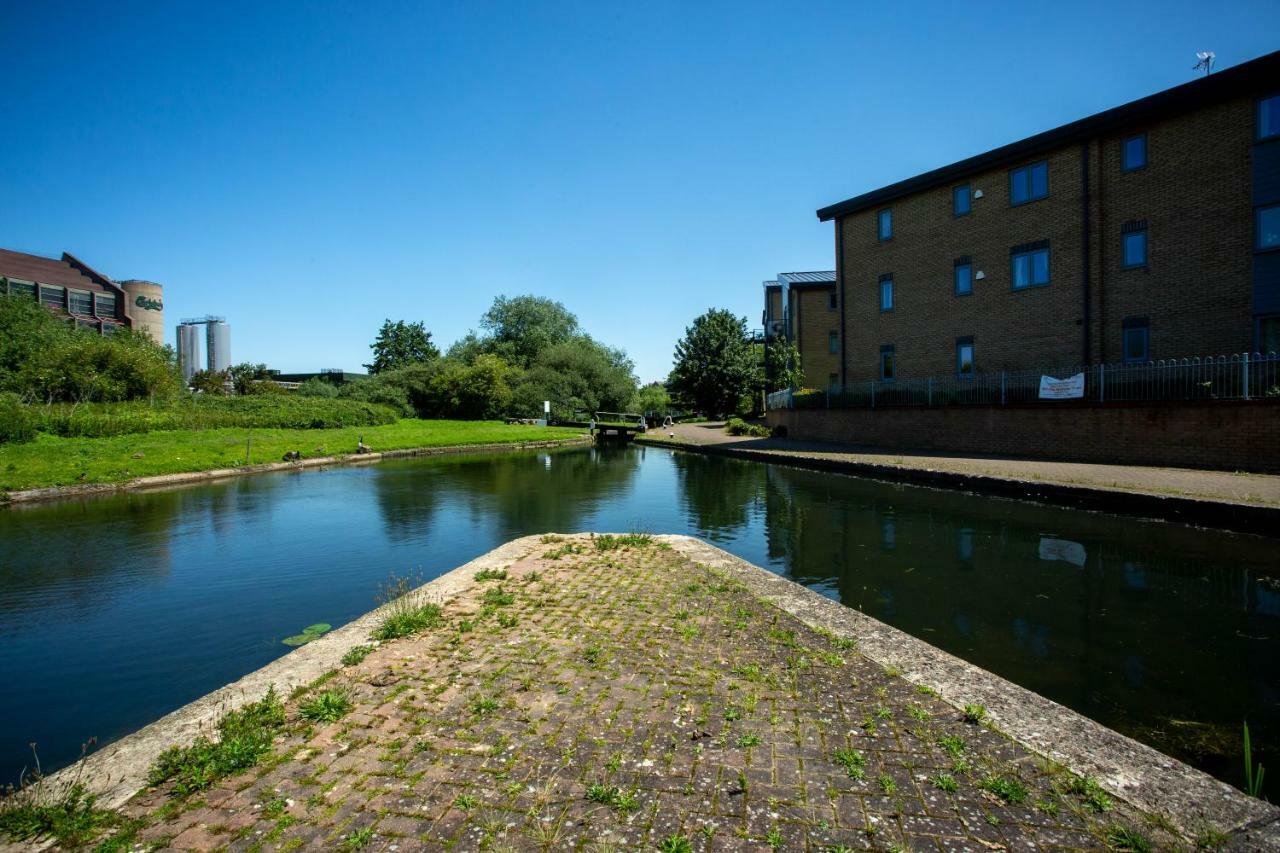 Lake View Apartment ノーザンプトン エクステリア 写真